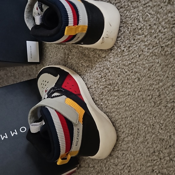 Kids sneakers used size 10c - Picture 4 of 4